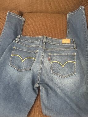 Levi Legging Jeans (stretchy and adjust beautifully to body)